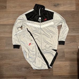 Nike tracksuit - XL
